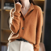Lúcia | Cardigan de Lã Mulher Gola Meia-Alta com Botões