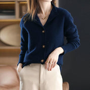Lúcia | Cardigan de Lã Mulher Gola Meia-Alta com Botões