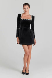Vestido Curto de Veludo
