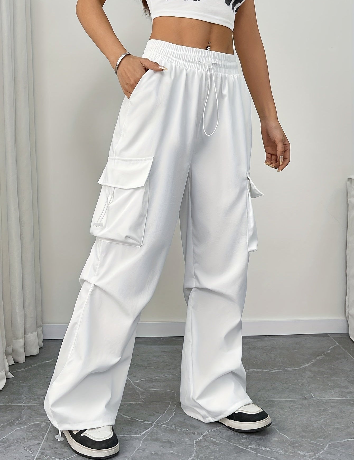 nuria-calcas-cargo-mulher-perna-larga-cintura-elastica-1.jpg