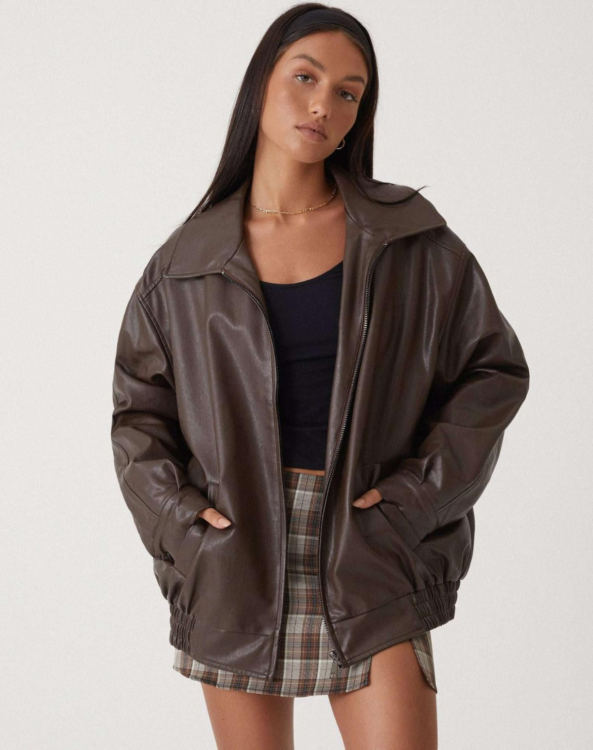 patricia-casaco-couro-mulher-oversize-fecho-zip-1.jpg