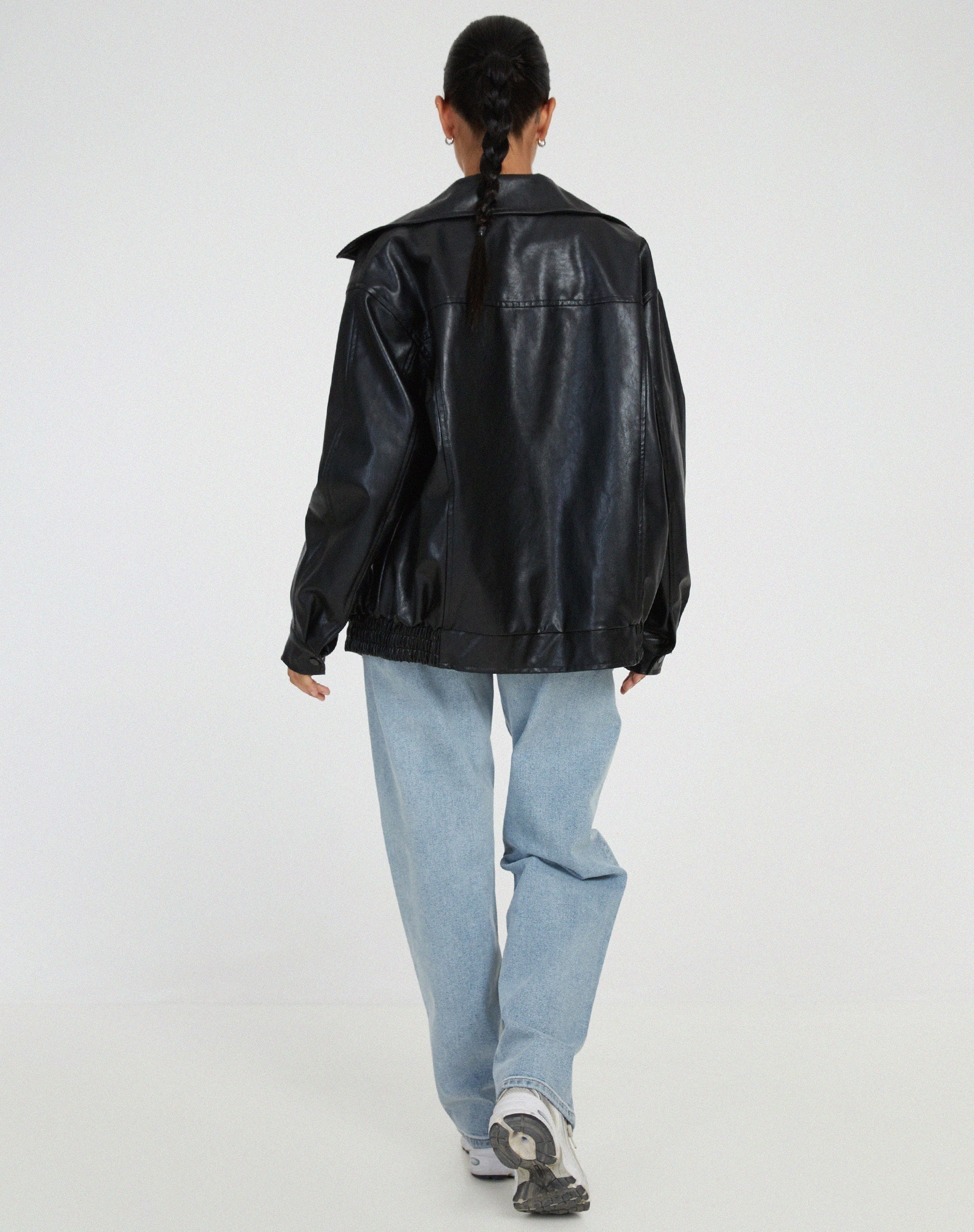 Patrícia | Casaco Couro Mulher Oversize Fecho Zip