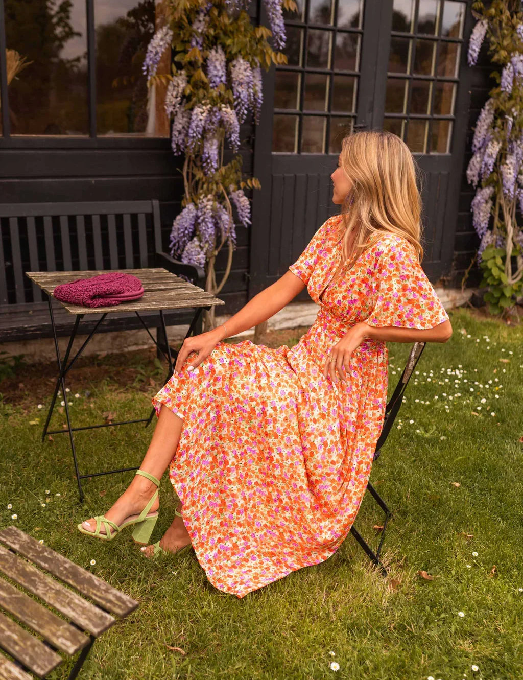 robe-shillow-orange-fleurs-01_jpg.webp