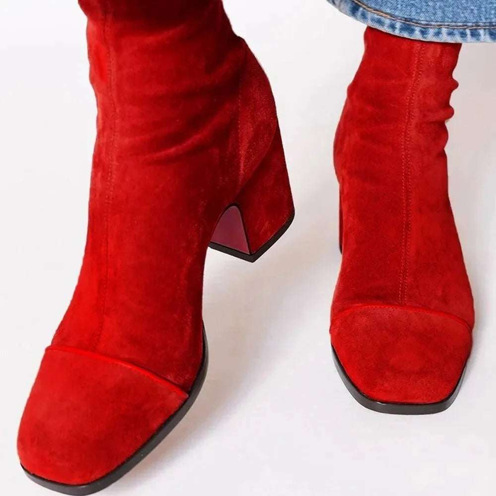 sandra-botins-de-camurca-mulher-bico-quadrado-salto-bloco-2.jpg