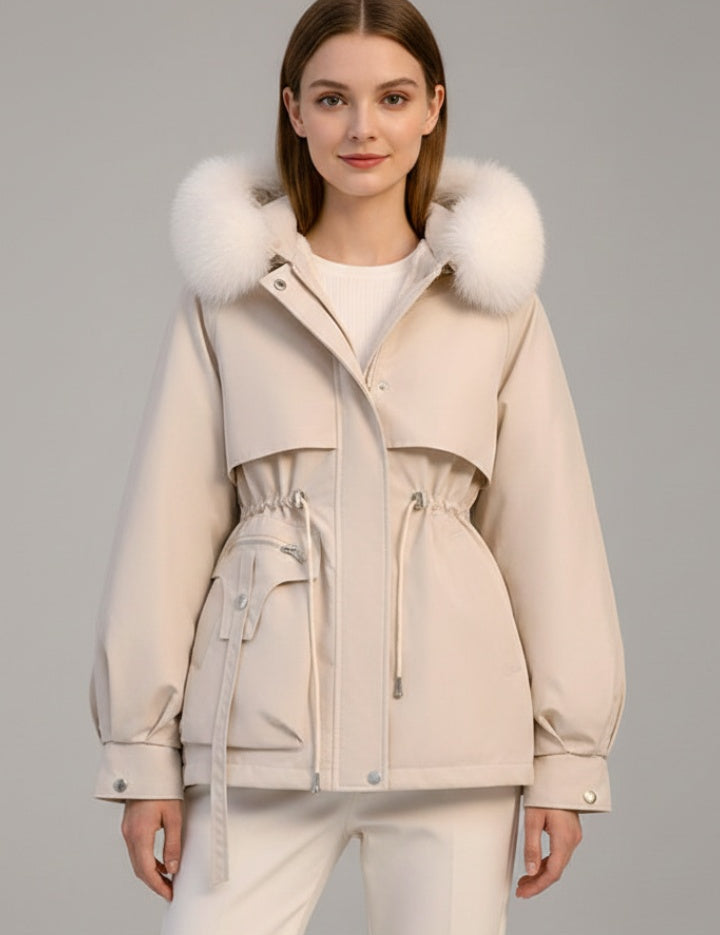 sofia-parka-impermeavel-mulher-com-capuz-pelo-e-cordao-de-ajuste-2.jpg