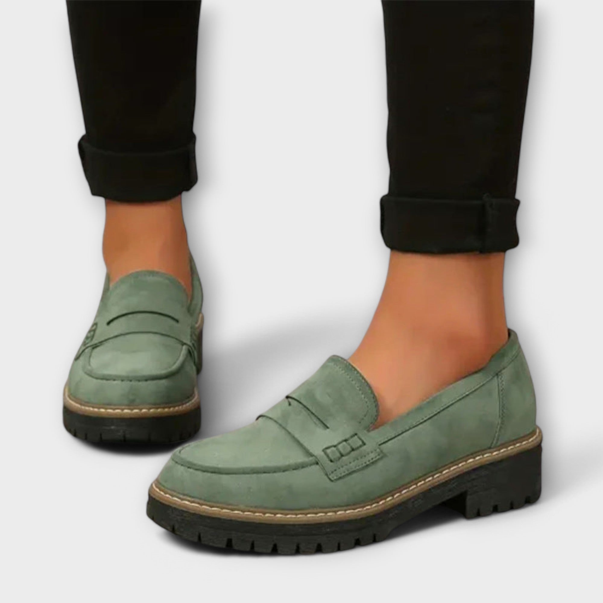Leonor | Mocassins de Cano Alto em Preto e Bege, do 36 ao 42