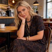 Sonnia - Vestido longa com decote em V e estampado de leopardo para mulher