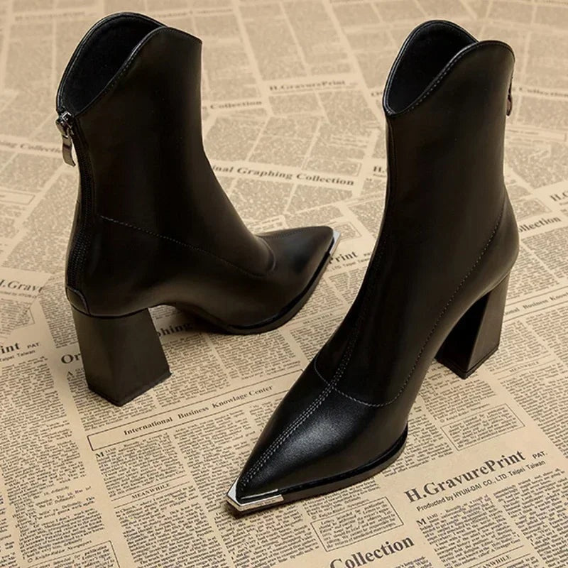 vera-chelsea-boots-mulher-salto-bloco-bico-metalico-1.jpg