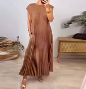Vestido Simples Plissado Sem Mangas