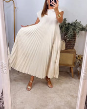 Vestido Simples Plissado Sem Mangas